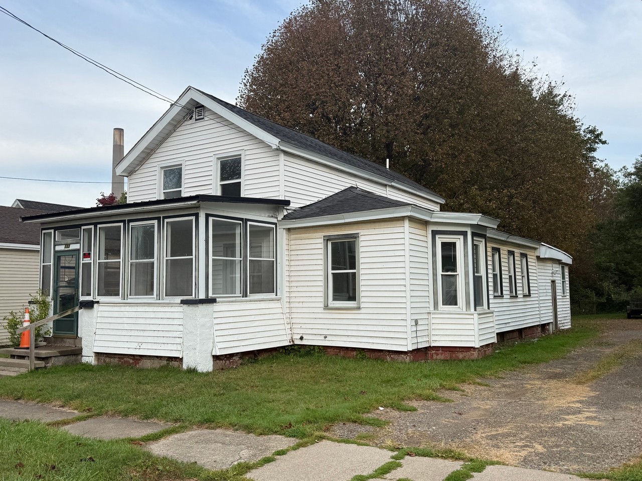 133 W Schuyler St