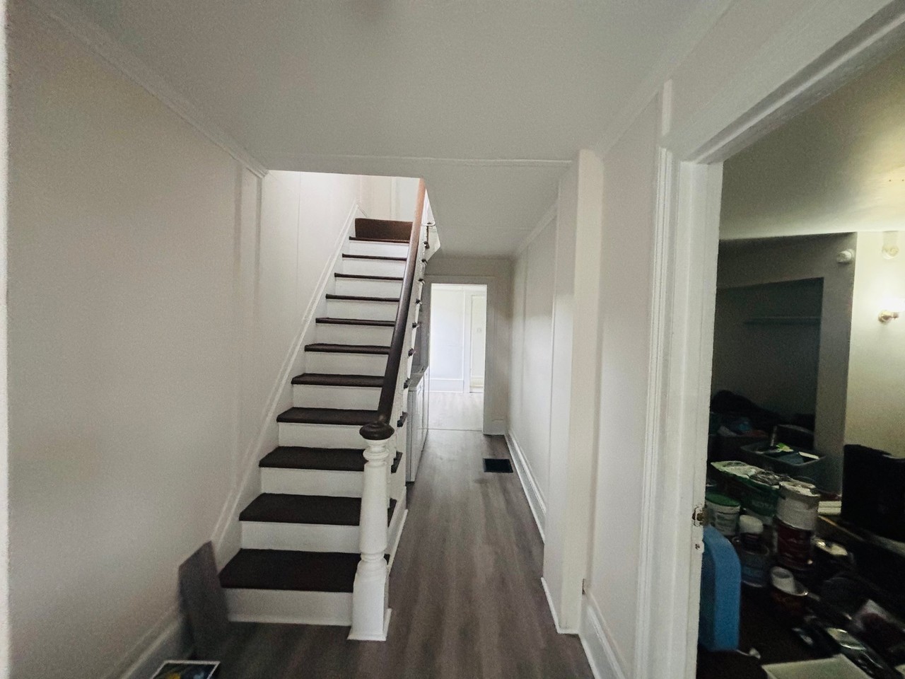 133 W Schuyler St - Photo 4 of 13