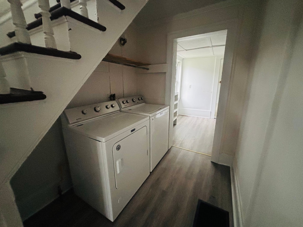133 W Schuyler St - Photo 5 of 13