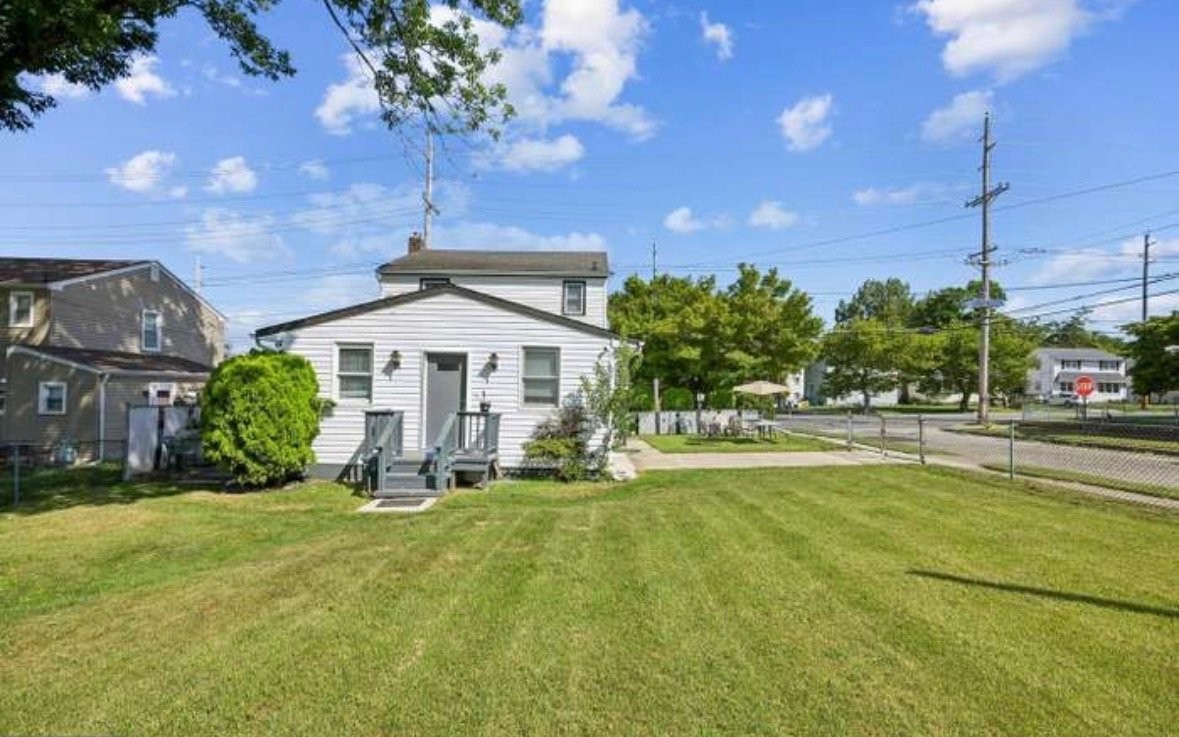 5022 River Rd - Photo 7 of 20
