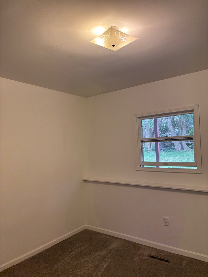 2701 Morningside Dr #1 - Photo 5 of 5