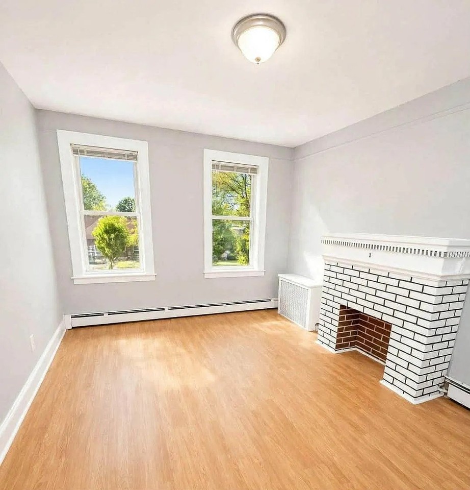115 Grafton Ave #1 - Photo 2 of 4
