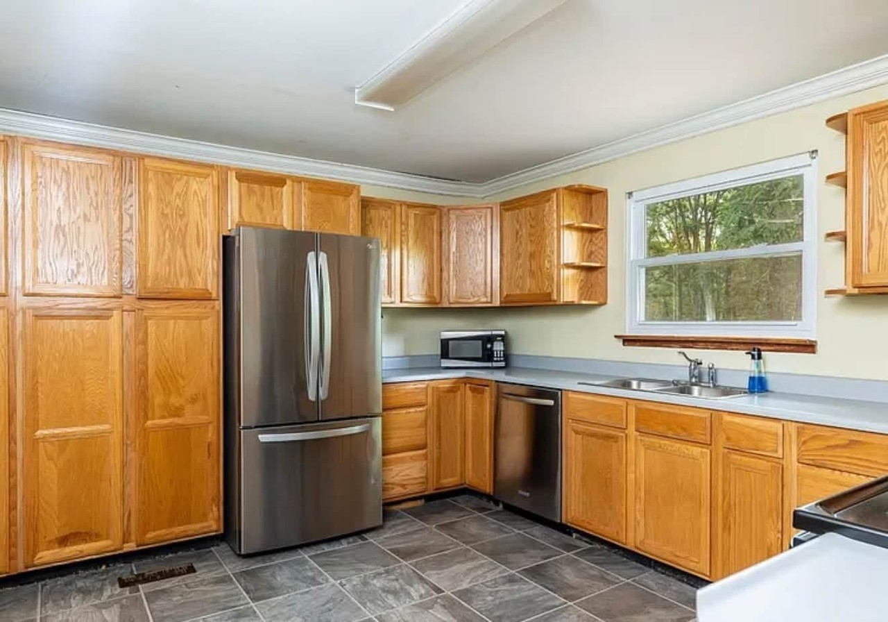 102 Wayne Pl - Photo 3 of 13