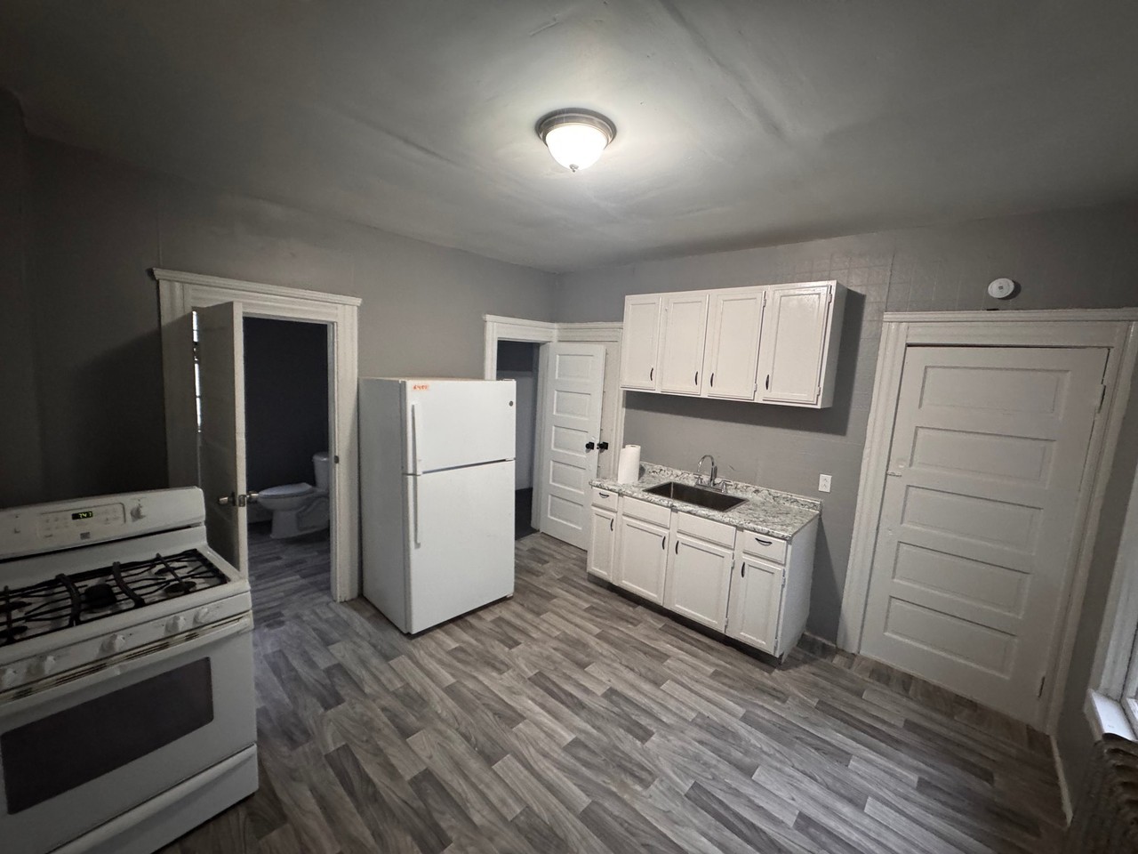 903 Ida Ave #1 - Photo 5 of 8