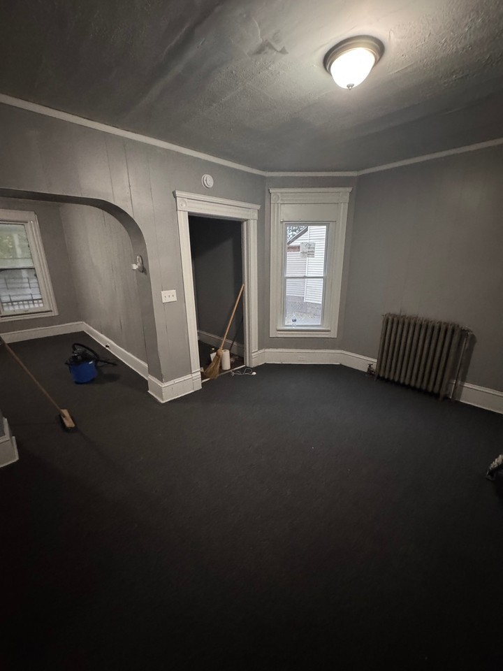 903 Ida Ave #1 - Photo 7 of 8