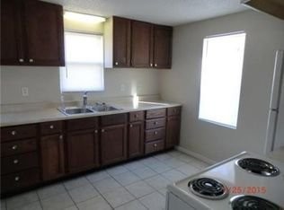 418 Spratley St - Photo 2 of 7