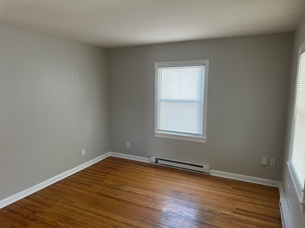 1618 N Linwood Ave - Photo 2 of 18