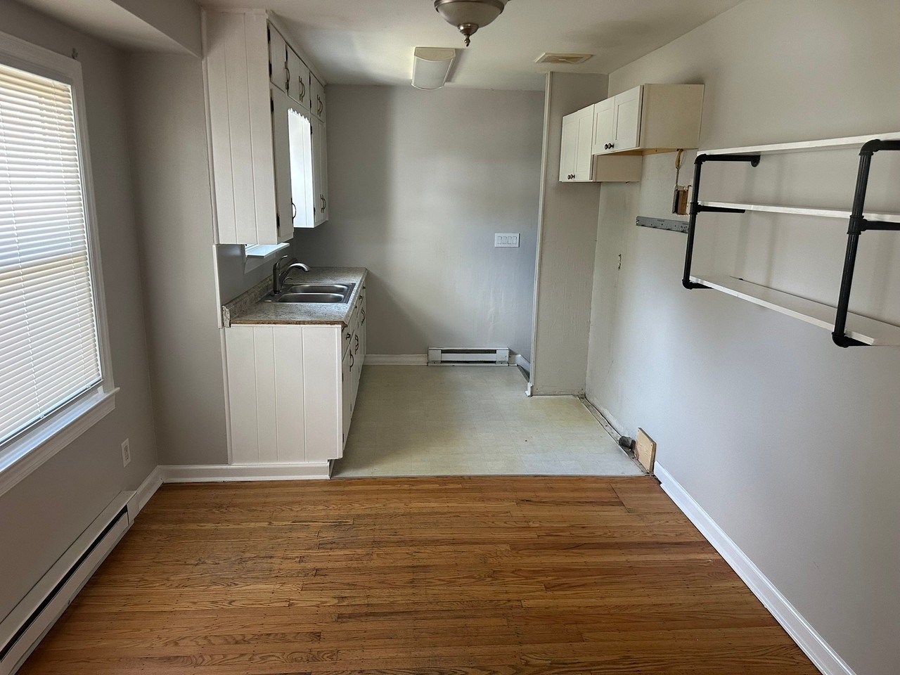 1618 N Linwood Ave - Photo 4 of 18