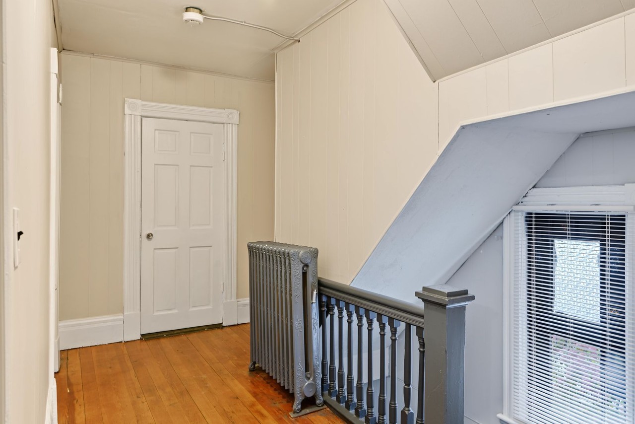 28 Webster St - Photo 2 of 21