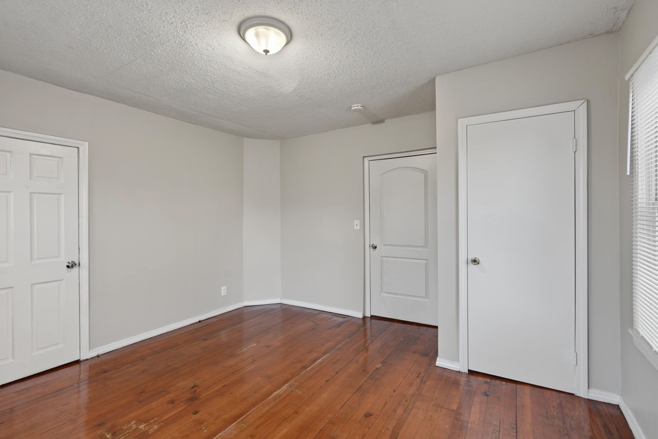 28 Webster St - Photo 4 of 21