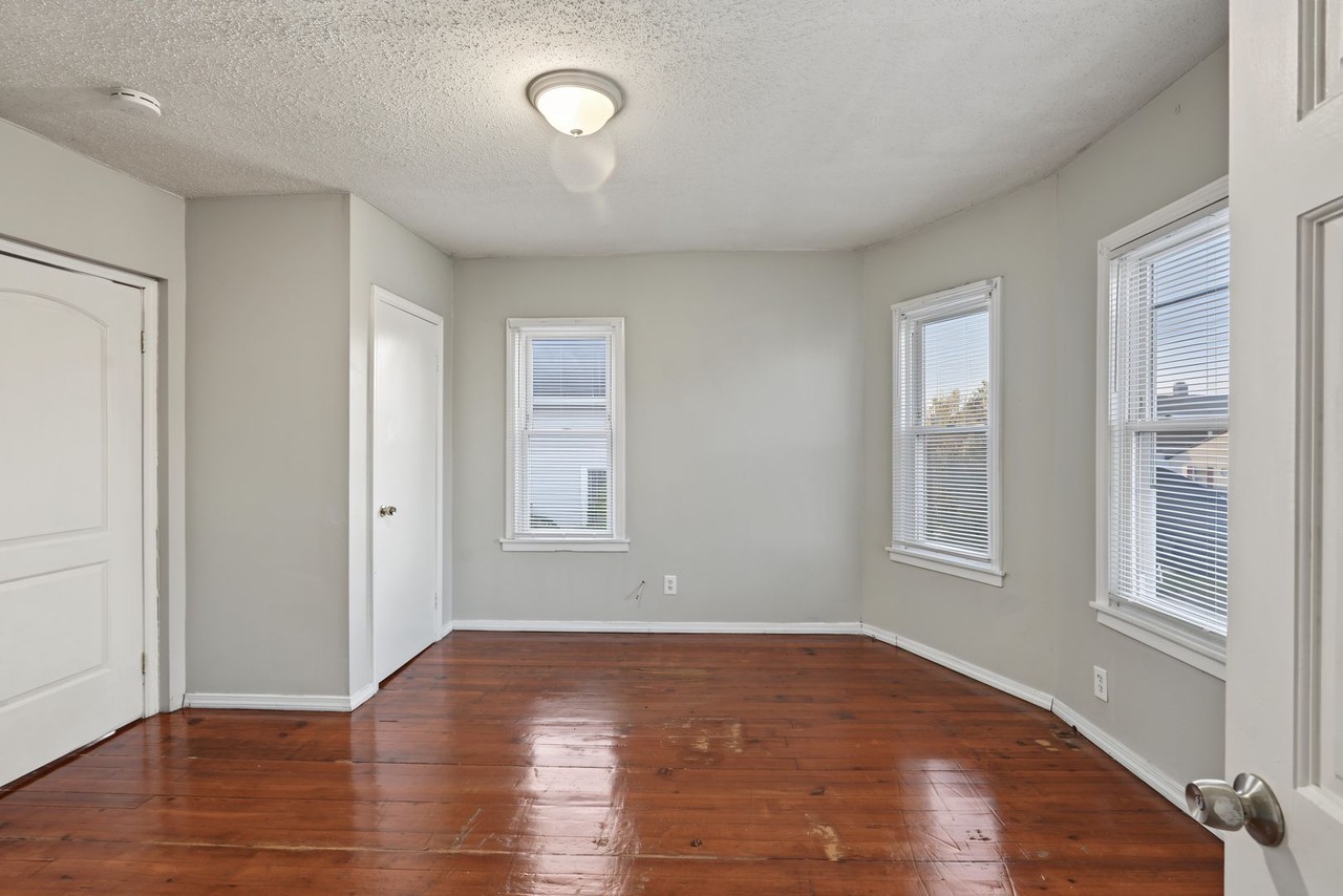28 Webster St - Photo 5 of 21