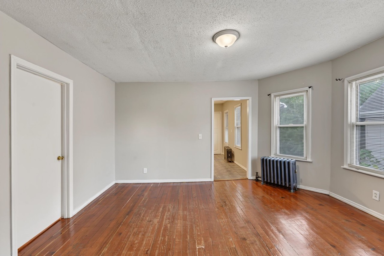 28 Webster St - Photo 7 of 21