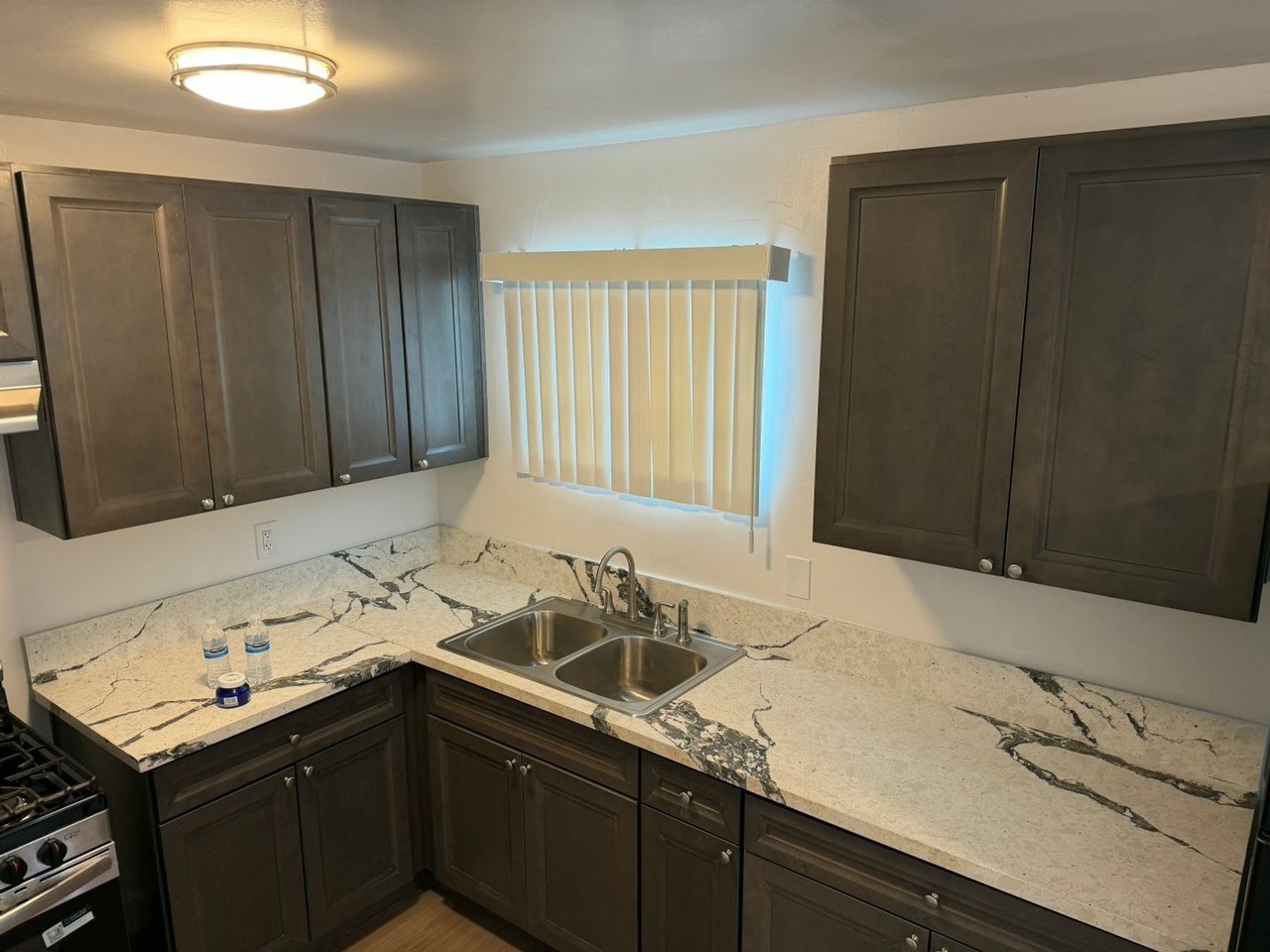 6124 1/2 Brooklyn Ave - Photo 5 of 25