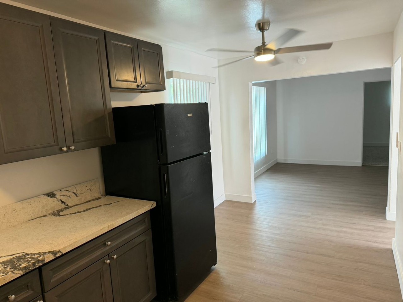 6124 1/2 Brooklyn Ave - Photo 6 of 25