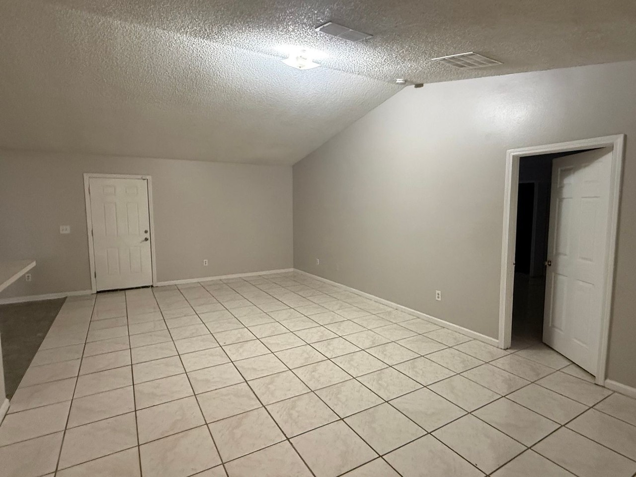 85 Pine Haven Dr - Photo 3 of 16