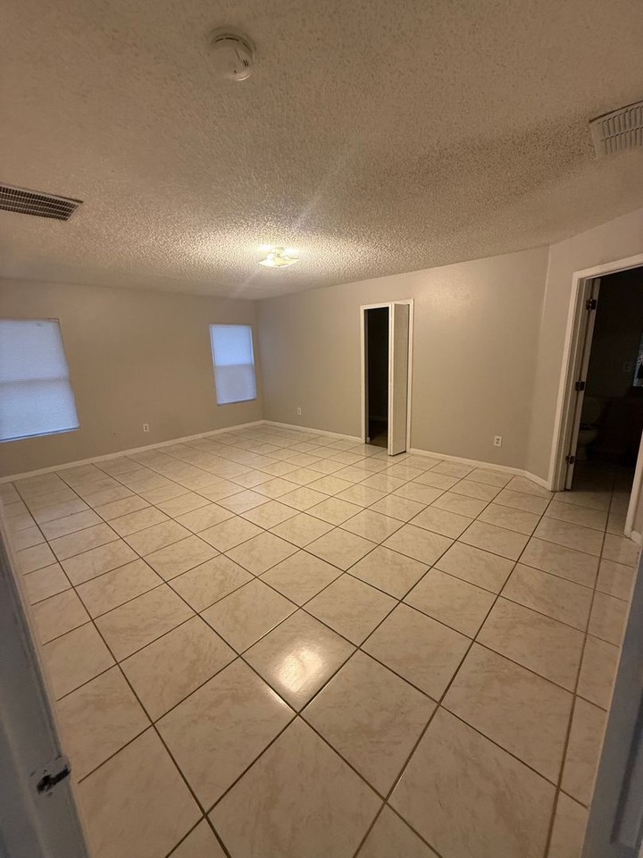 85 Pine Haven Dr - Photo 5 of 16