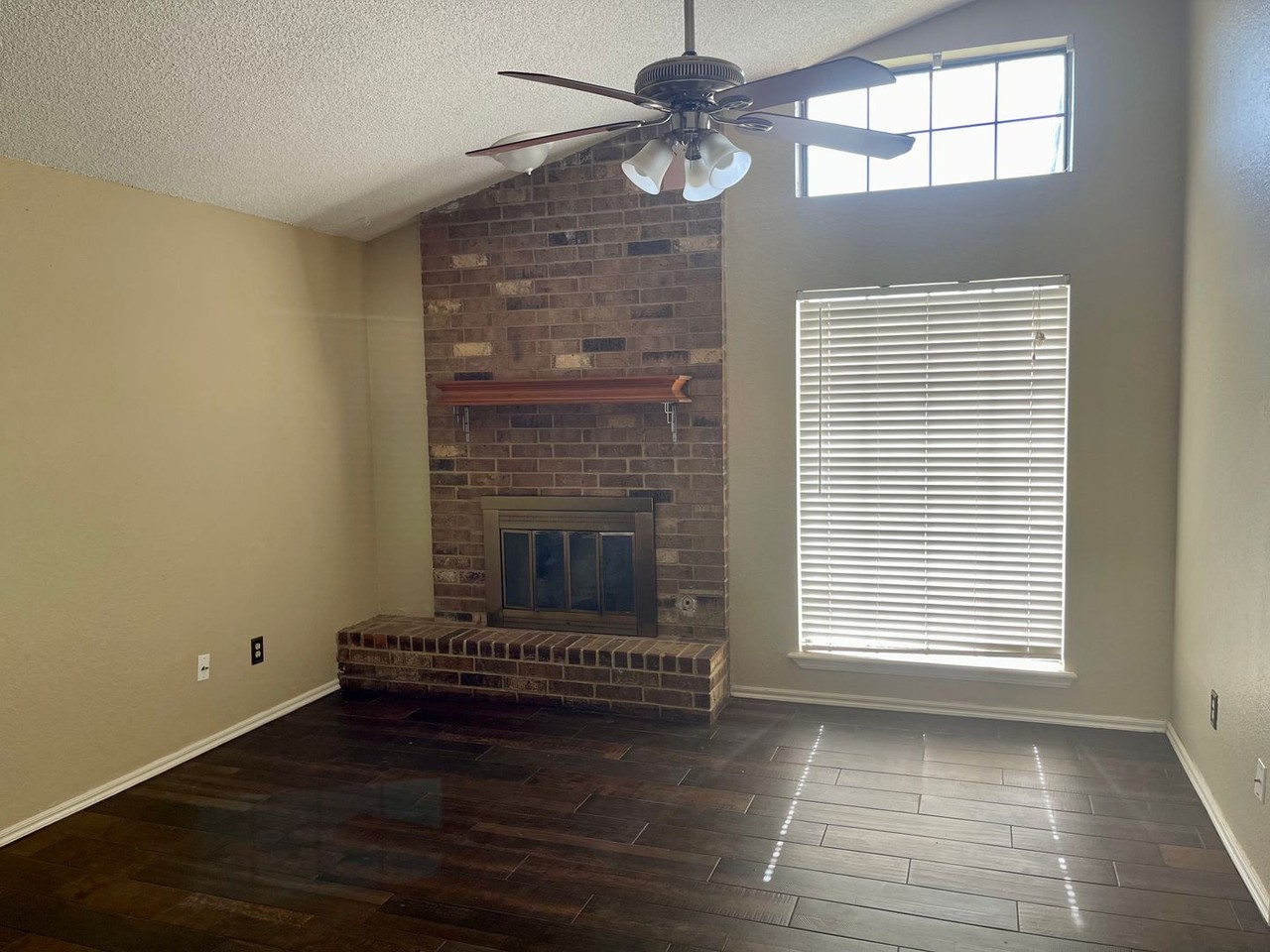 9212 Buttonfield Ave - Photo 2 of 28
