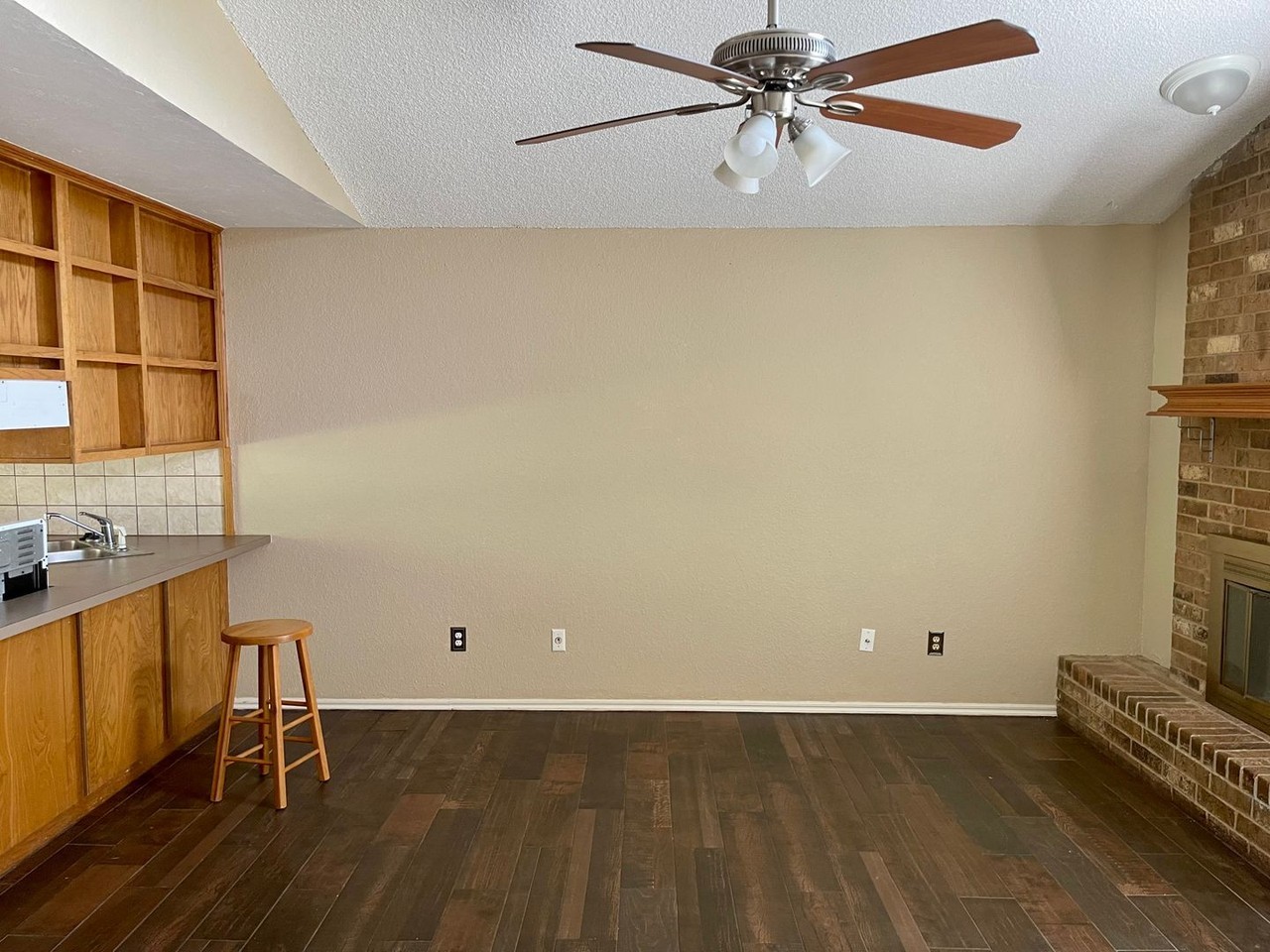 9212 Buttonfield Ave - Photo 4 of 28