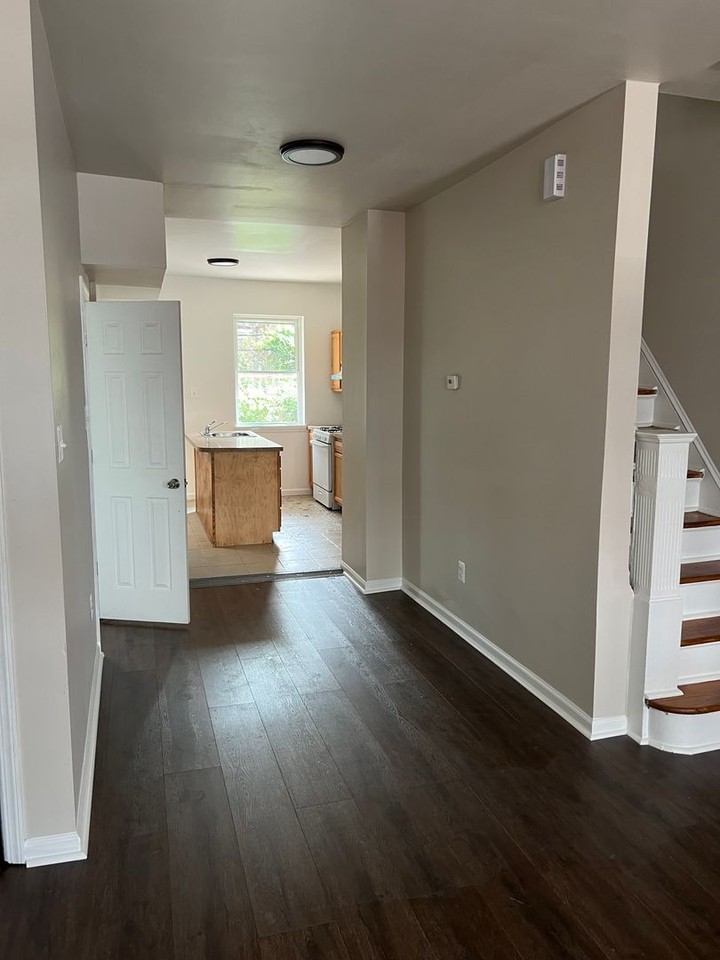 5622 Walton Ave - Photo 3 of 24