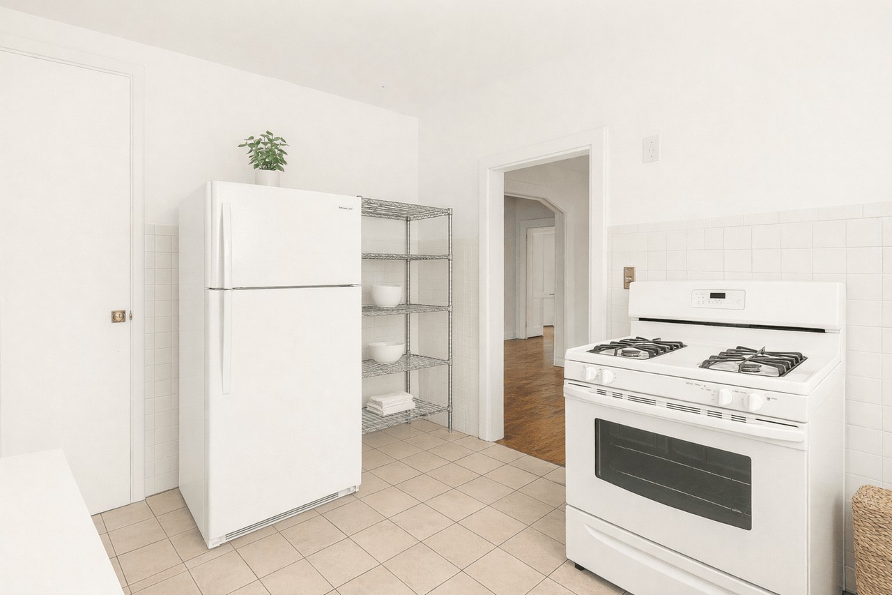 2 & 3 Bedroom Apts. - Photo 4 of 11
