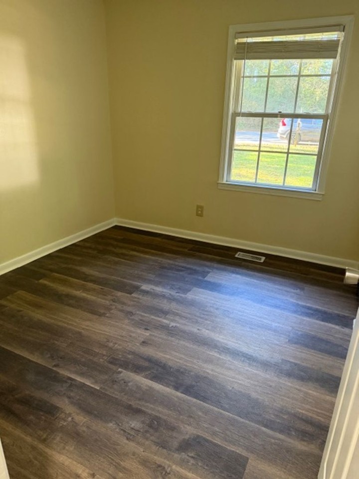 207 W Sherwood Dr - Photo 5 of 10