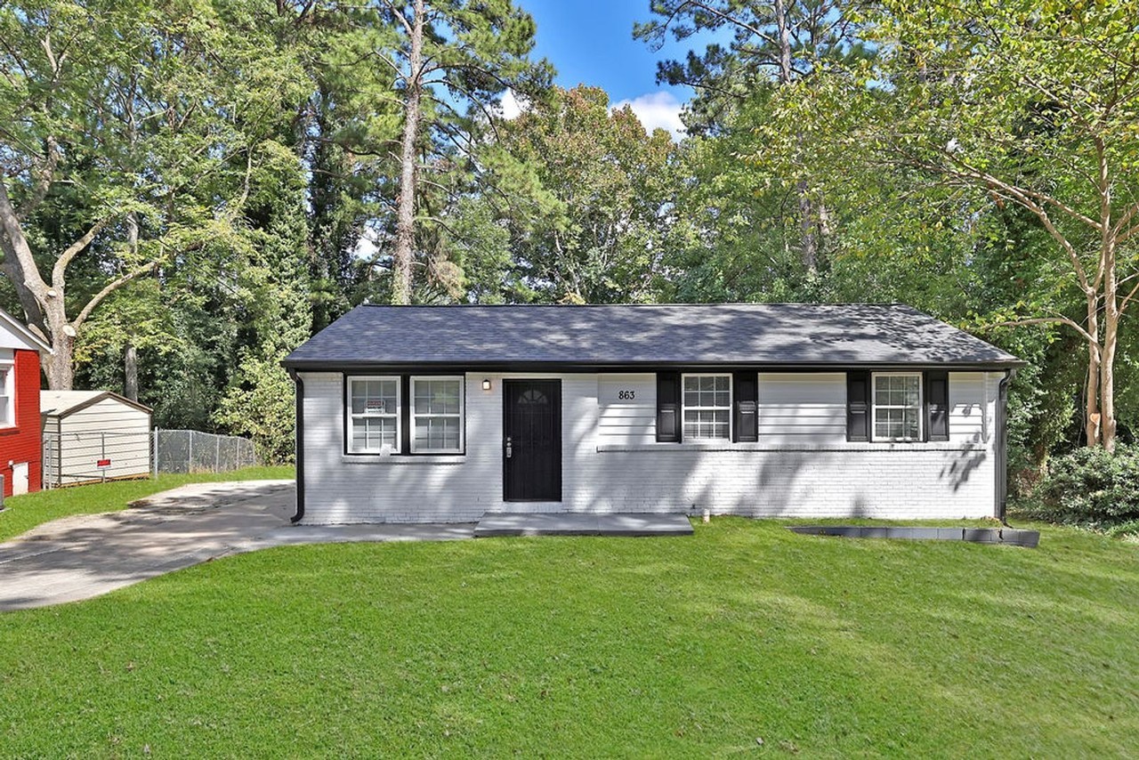 863 Fairburn Rd Nw - Photo 2 of 19