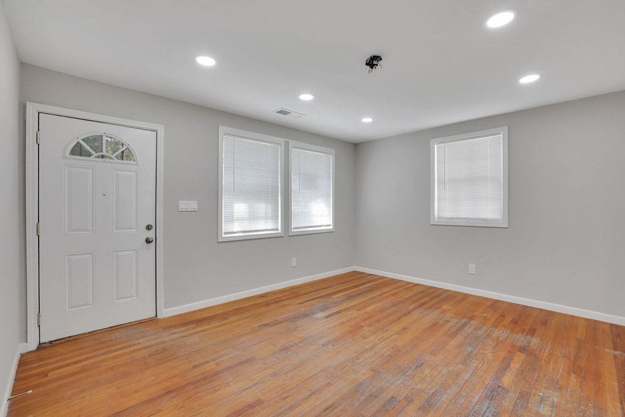 863 Fairburn Rd Nw - Photo 4 of 19