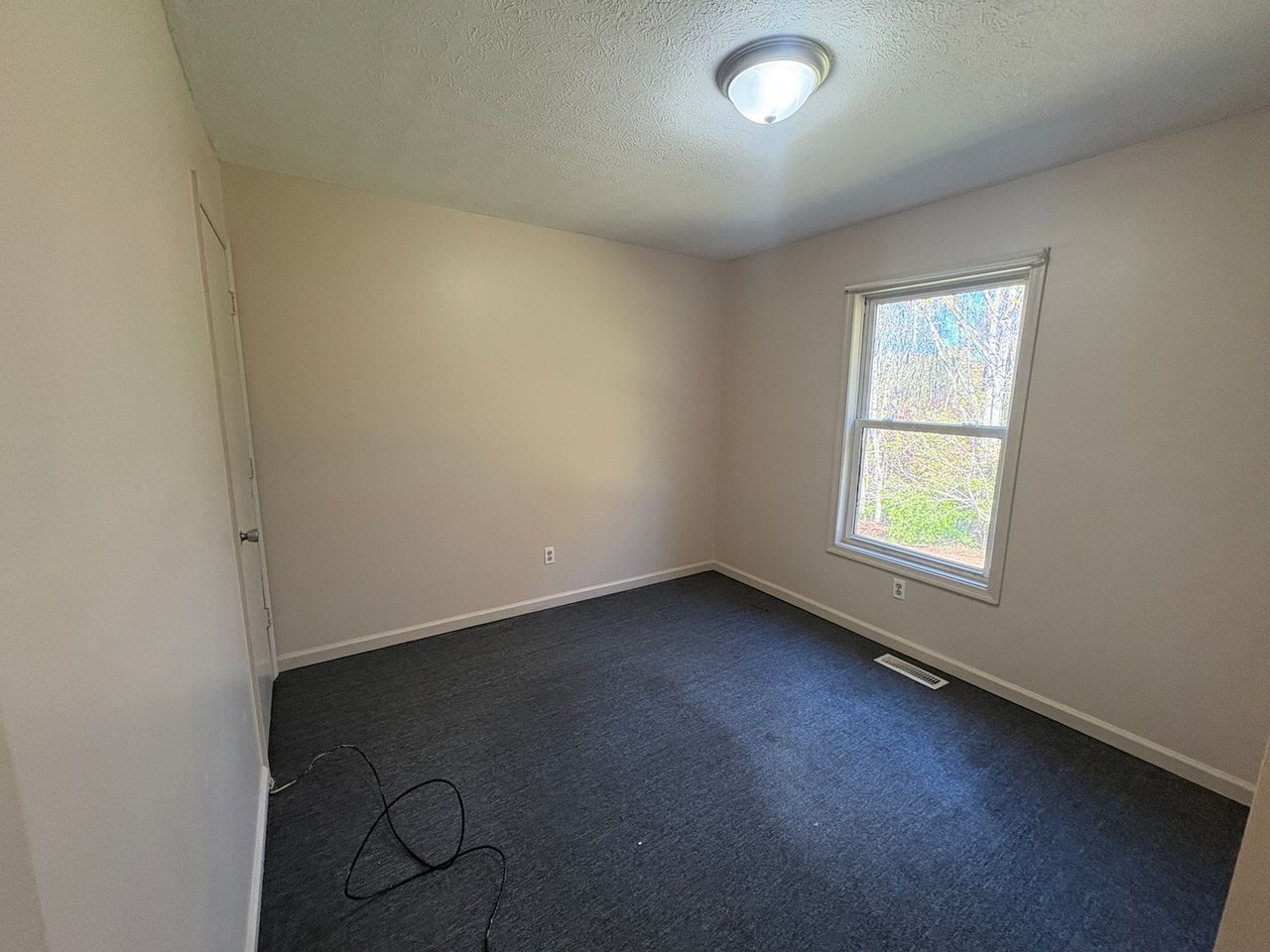 122 Jubilee Dr - Photo 6 of 11