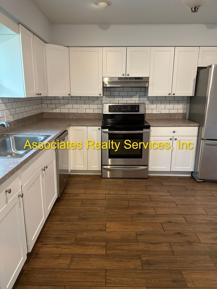 1703 Nw 39th Ter - Photo 5 of 10
