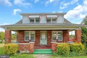 featured image of 4363 N 6th St