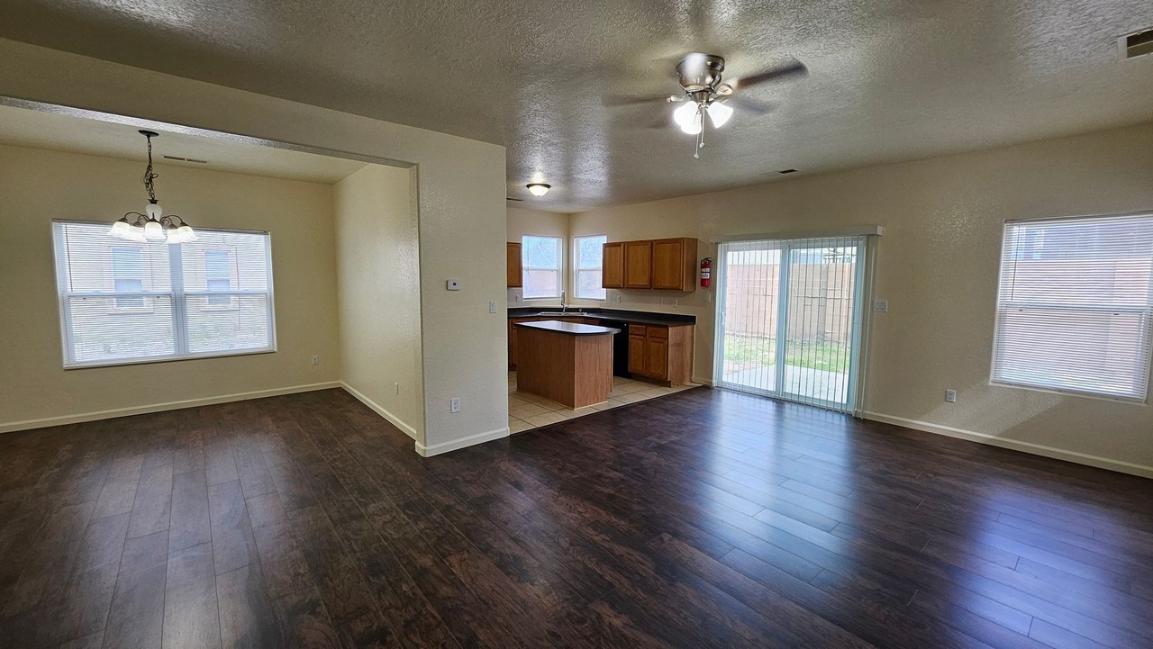 724 Los Viejos Dr Sw - Photo 6 of 35