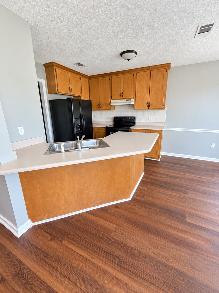 3928 Laurelbrook Dr - Photo 3 of 13