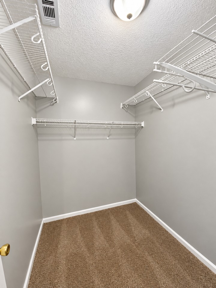 3928 Laurelbrook Dr - Photo 6 of 13