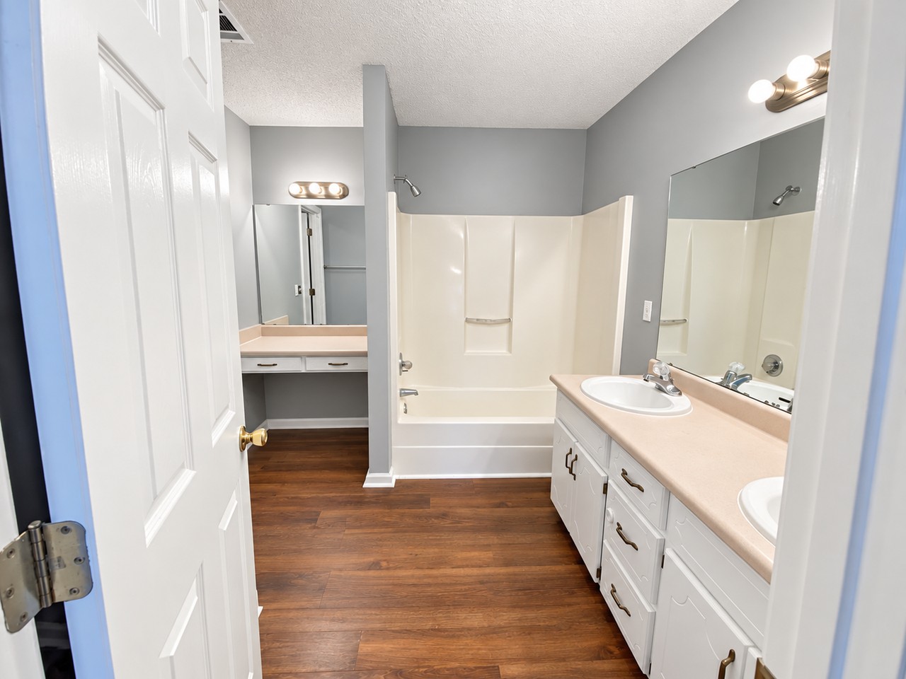3928 Laurelbrook Dr - Photo 7 of 13