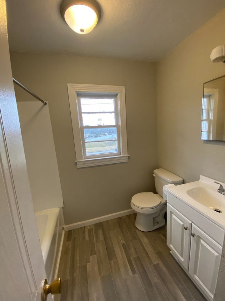 1900 Harris Ave - Photo 7 of 8