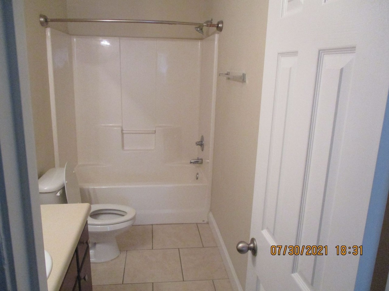 117 Laurelwood Ct - Photo 3 of 5