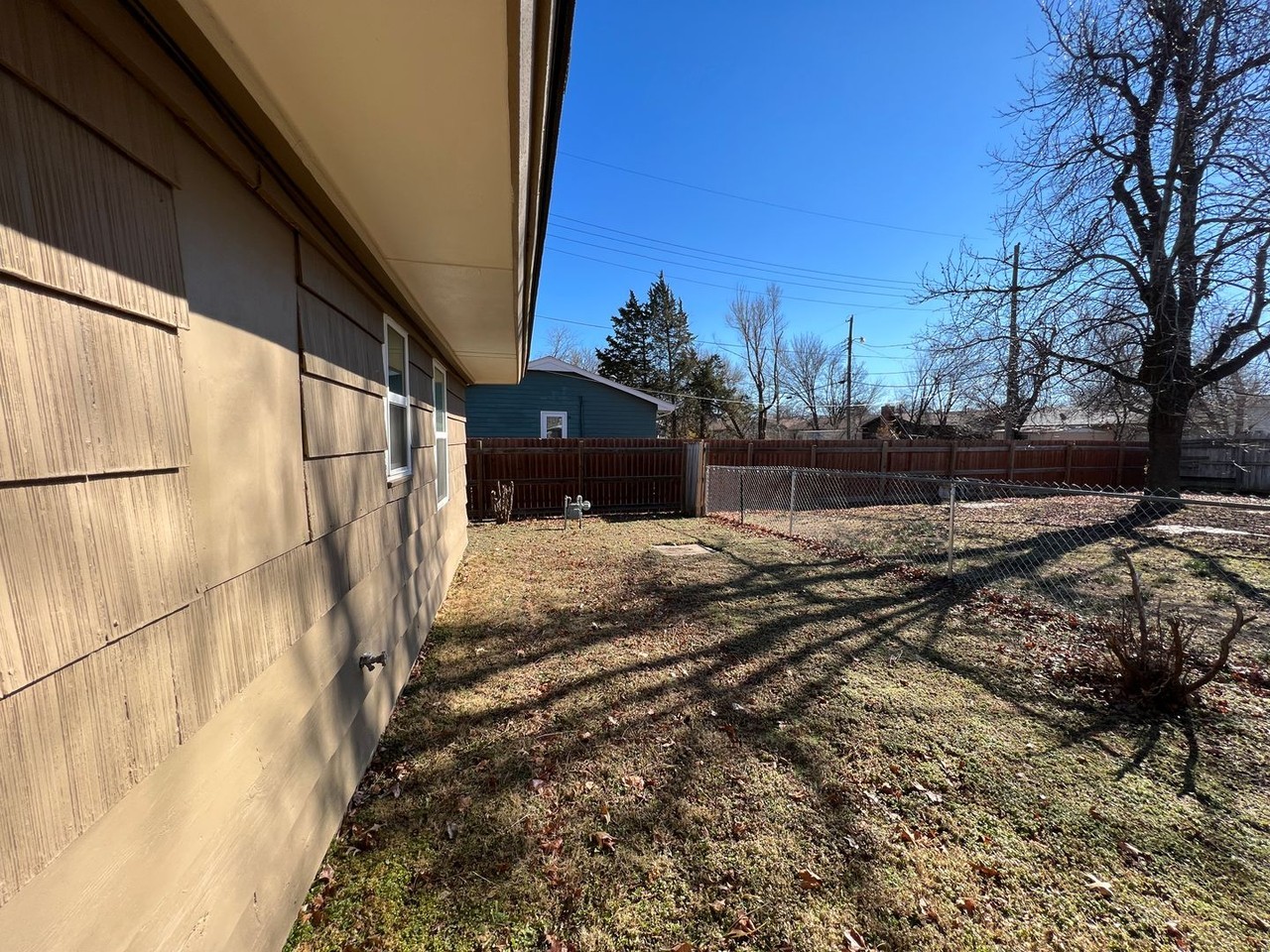 3200 Del Rancho Dr - Photo 2 of 34