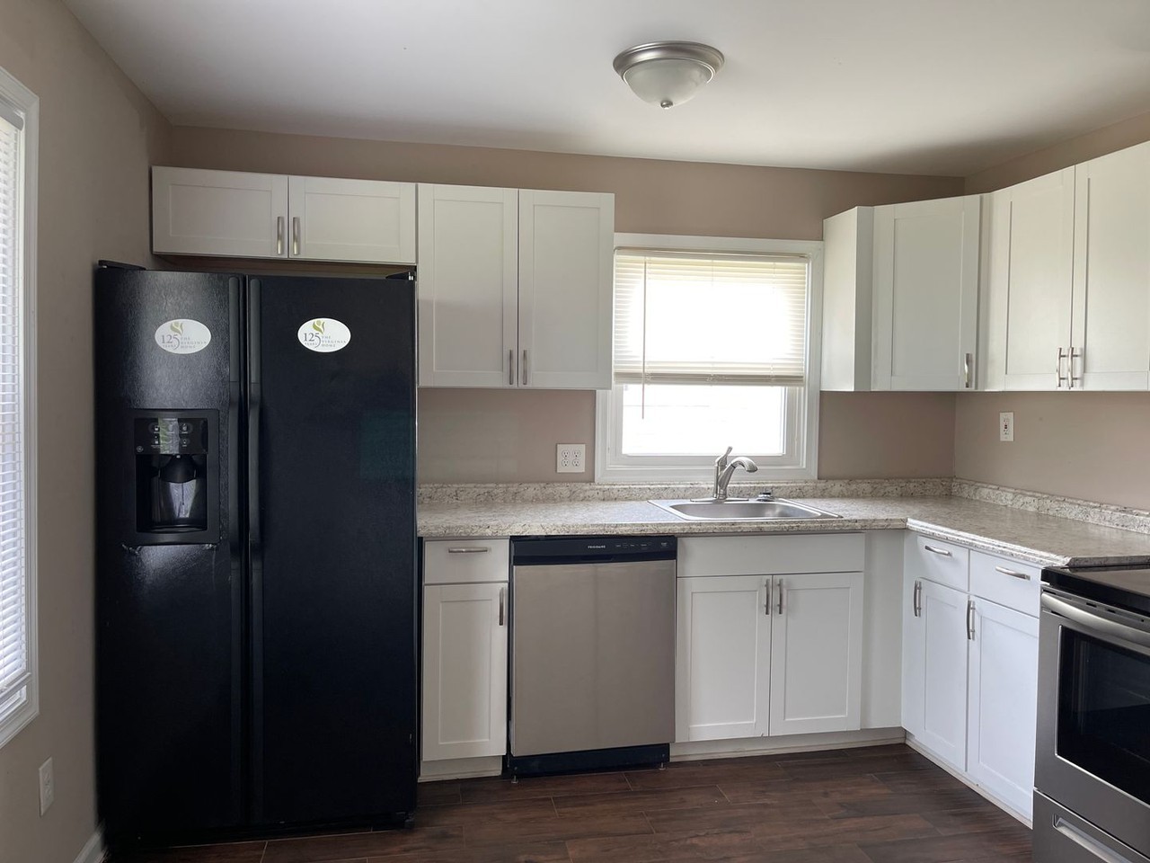 1505 Overlook St - Photo 6 of 18