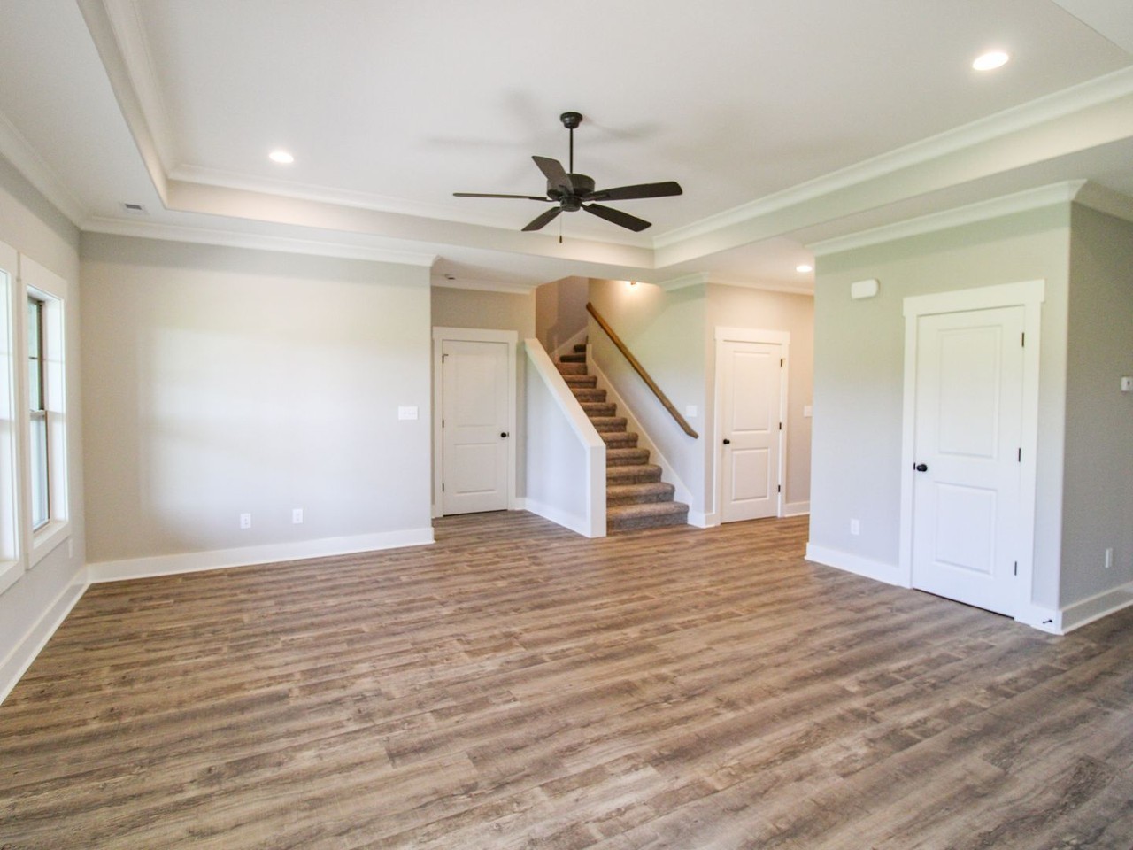 15328 Grayson Cir - Photo 6 of 37