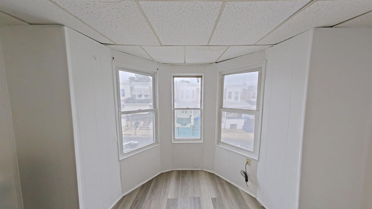 216 N Avondale St - Photo 5 of 11