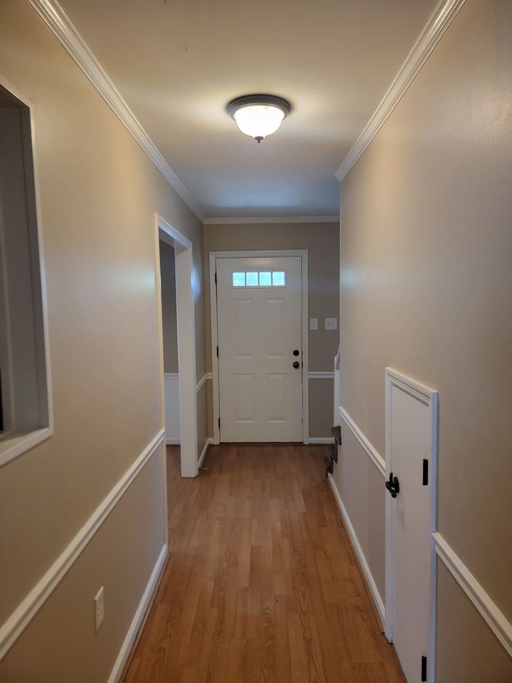 2309 Creek View Dr - Photo 3 of 24