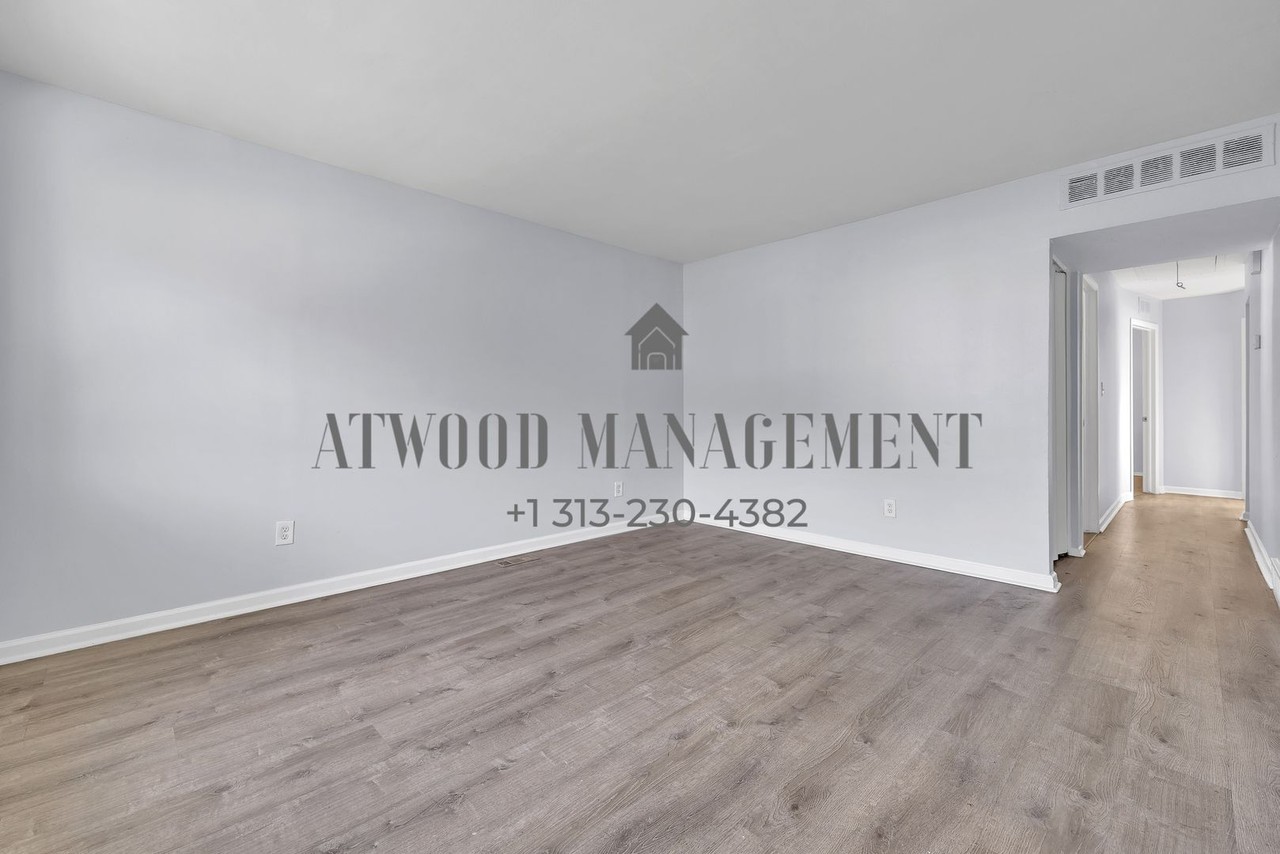 15110 Lahser Rd - Photo 4 of 16