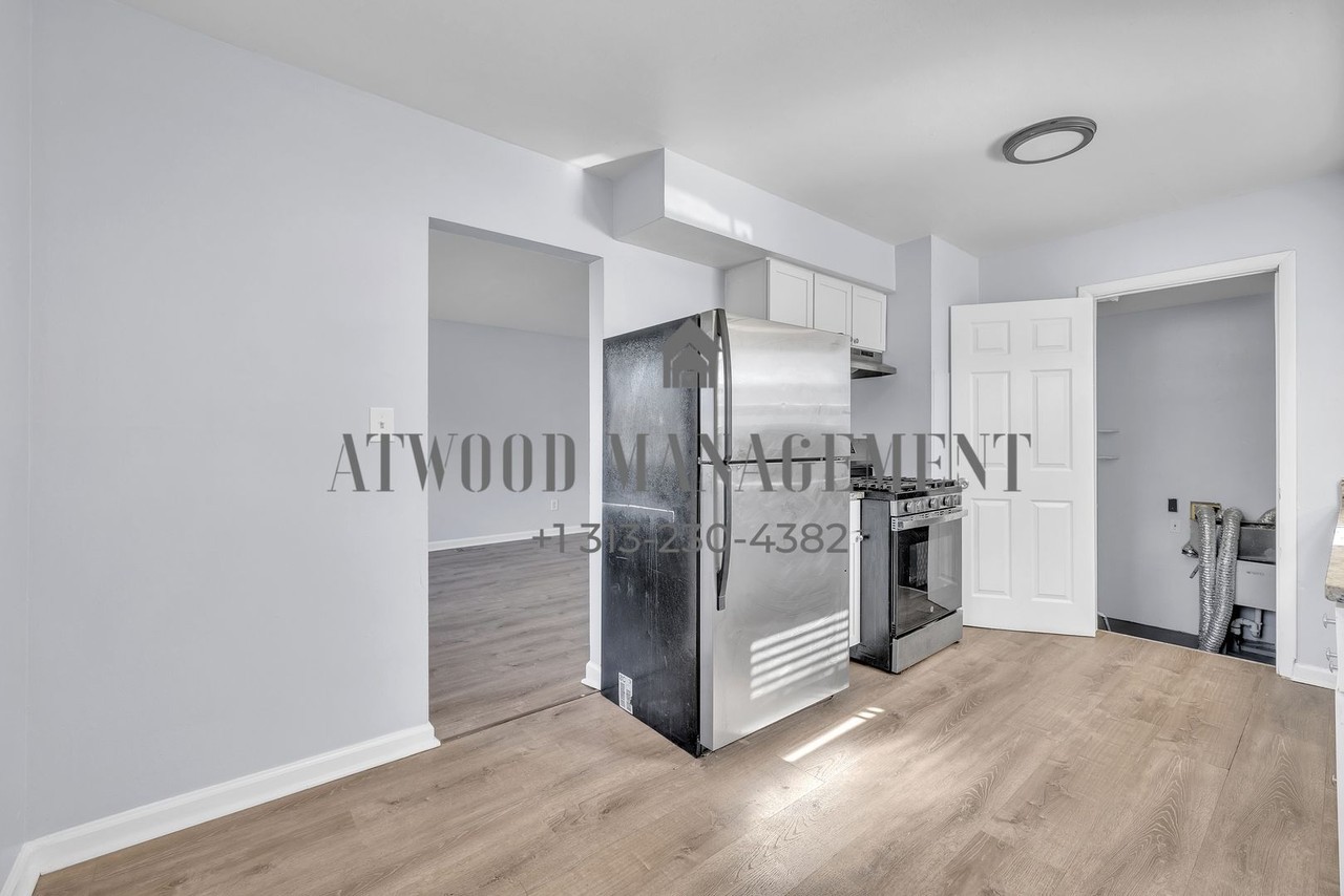 15110 Lahser Rd - Photo 6 of 16