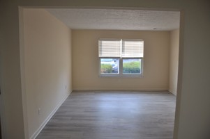 featured image of 329 S Burns Ave