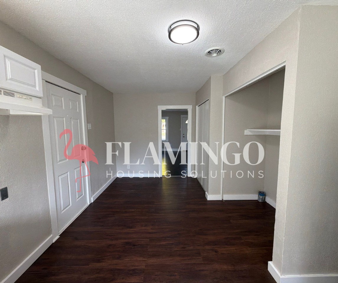 3754 Michigan Ave - Photo 7 of 15