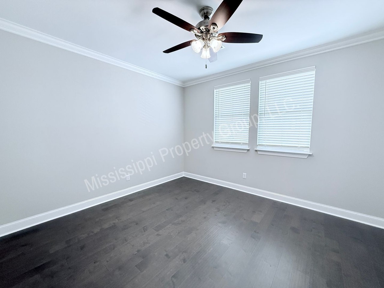 120 Honeysuckle Way - Photo 3 of 25