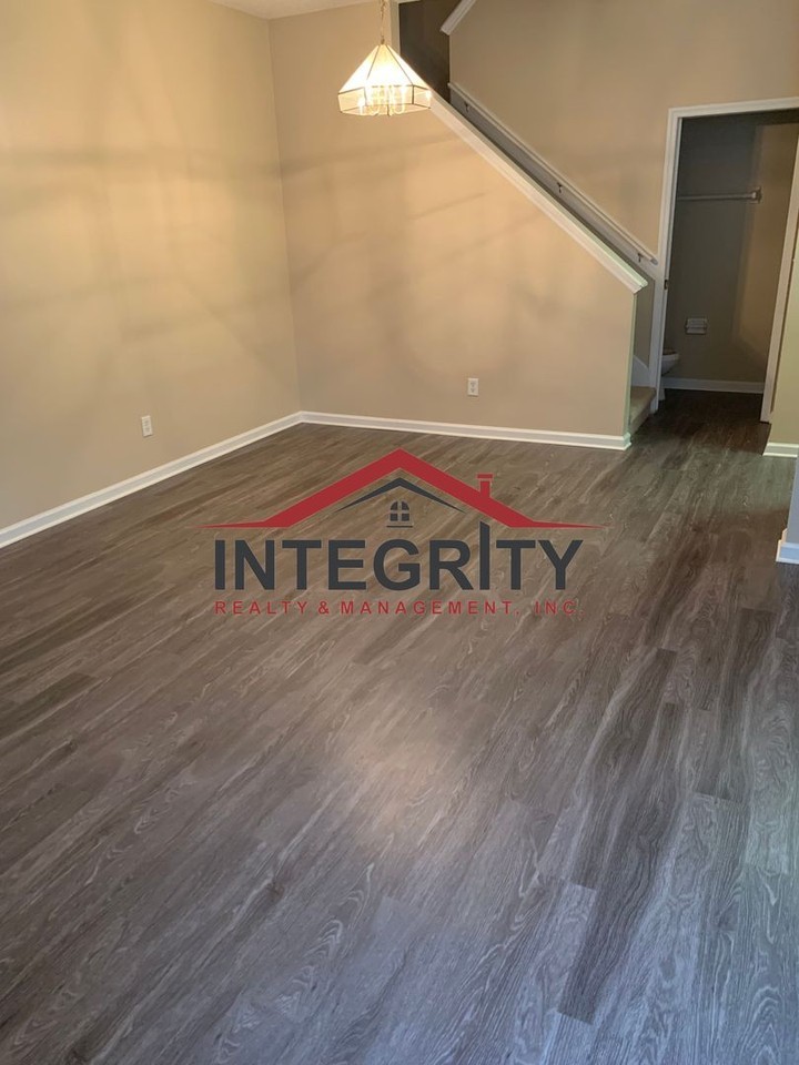 333 Pecan Grove Dr - Photo 2 of 34