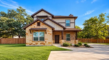featured image of 1303 Foster Ave
