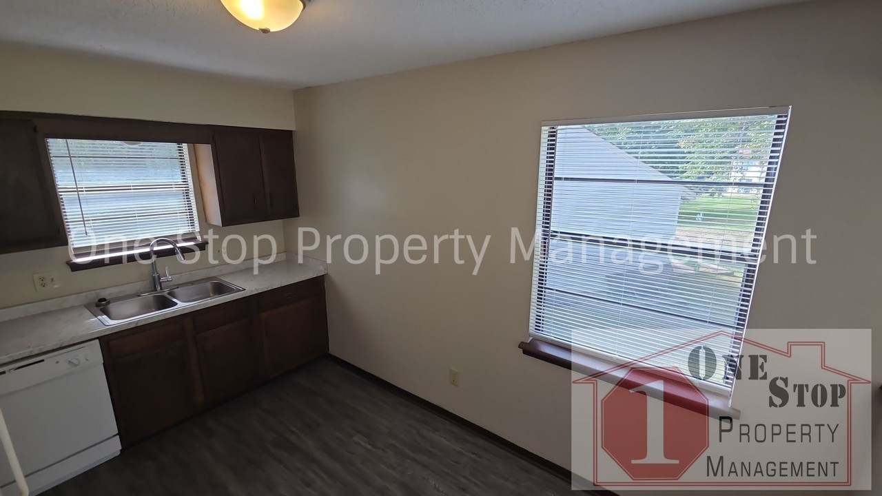 17308 E 49th Street Ct S - Photo 7 of 19