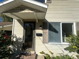 featured image of 833 Hill St